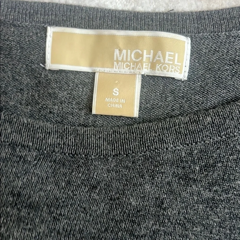 (286)Michael Kors Gray and White Crew Neck Sweater